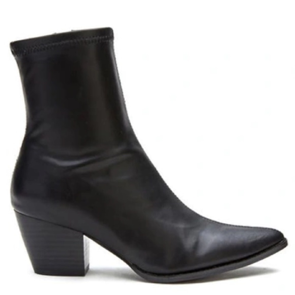 Coconuts Kyra Boot 7.5 NWOT Never Worn Black Synthetic Comfortable!